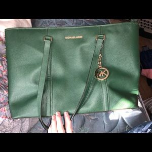 Large Saffiano leather Michael kors tote with matching wallet in moss green